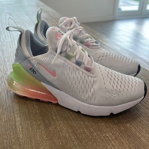 Nike AirMax 270
White Arctic Pink 
Youth 7 (women’s 8.5)
